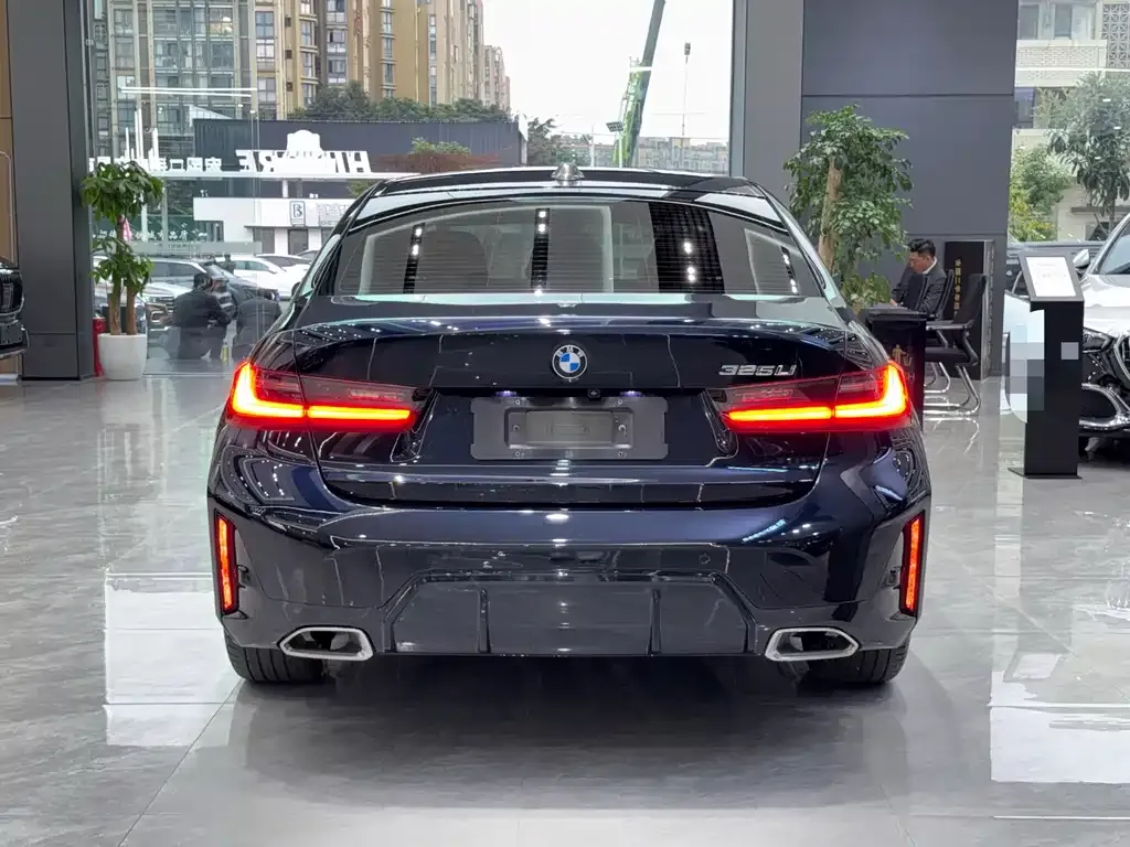 BMW 3 Series 2024 из CN, фото 9
