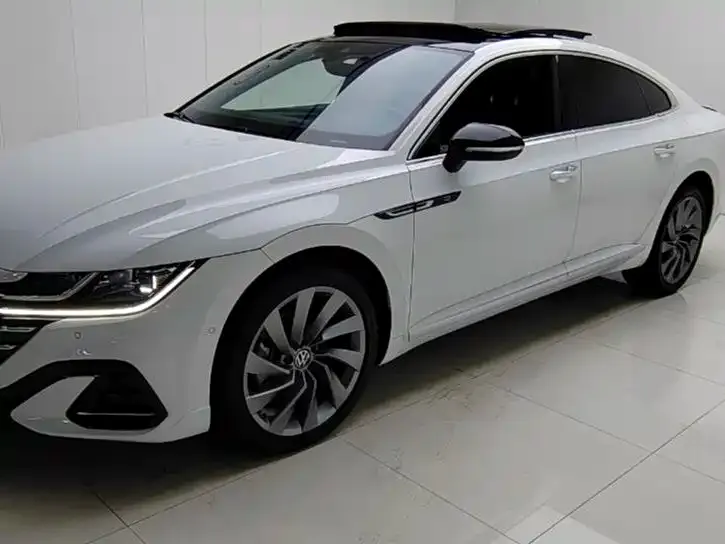 Volkswagen CC 2024 из CN, фото 1