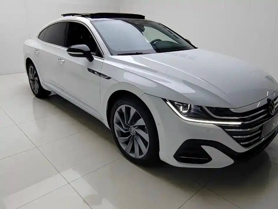 Volkswagen CC 2024 из CN, фото 5