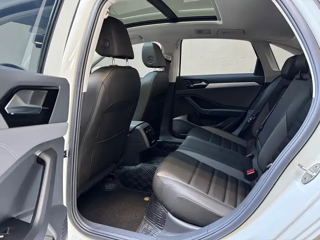 Volkswagen Sagitar 2022 из CN, фото 8