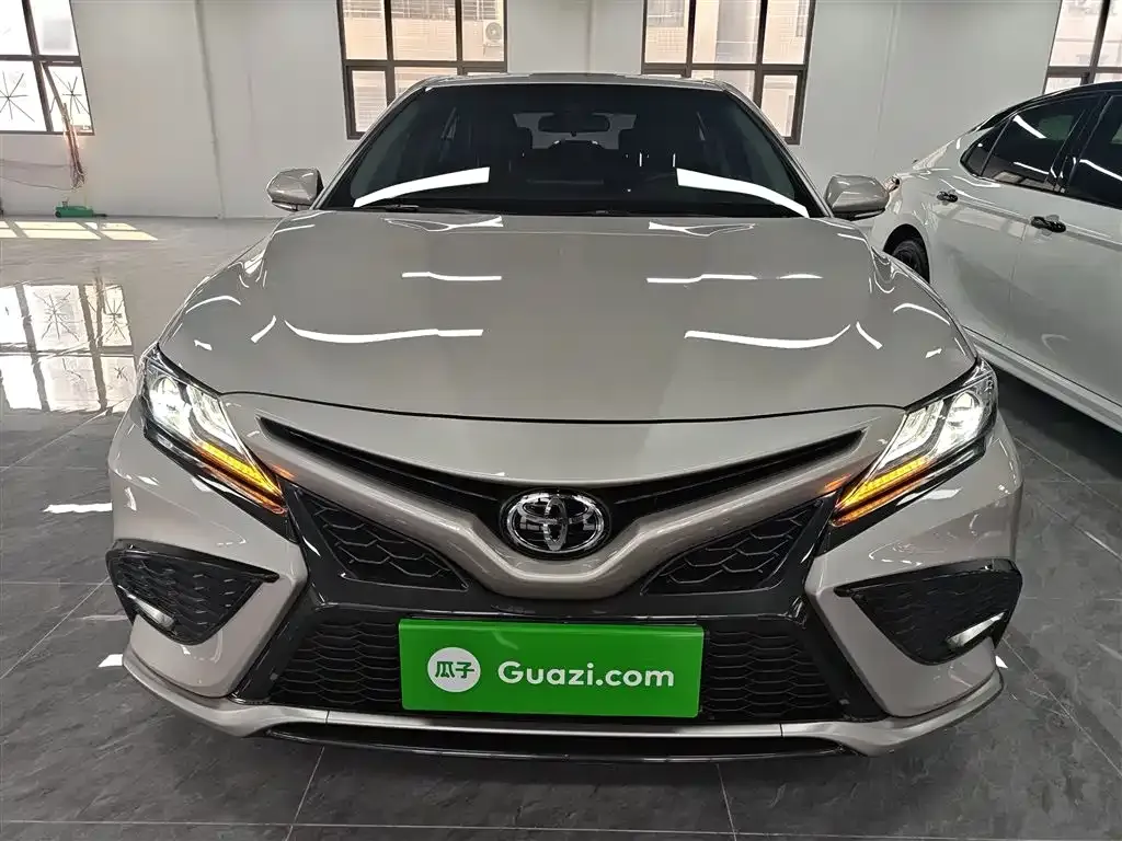 Toyota Camry 2022 из CN, фото 3