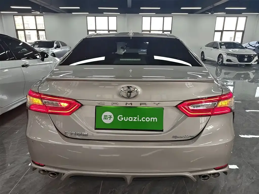 Toyota Camry 2022 из CN, фото 10