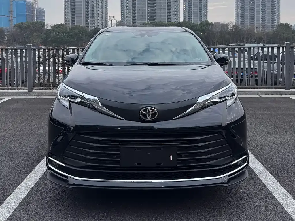 Toyota Sienna 2026 из CN, фото 3