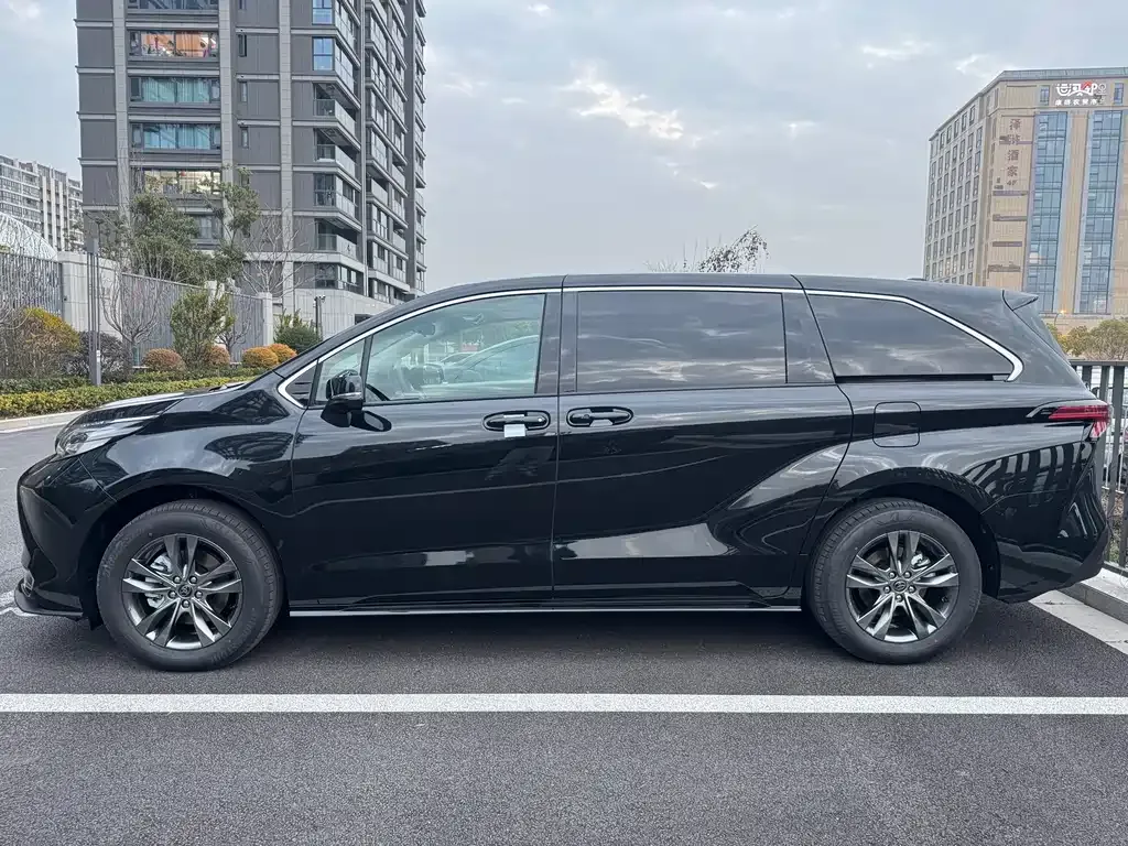 Toyota Sienna 2026 из CN, фото 7