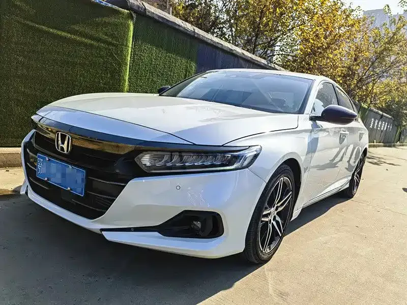 Honda Accord — фото 1