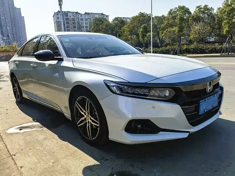 Honda Accord — фото 9