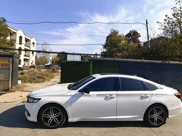 Honda Accord — фото 8