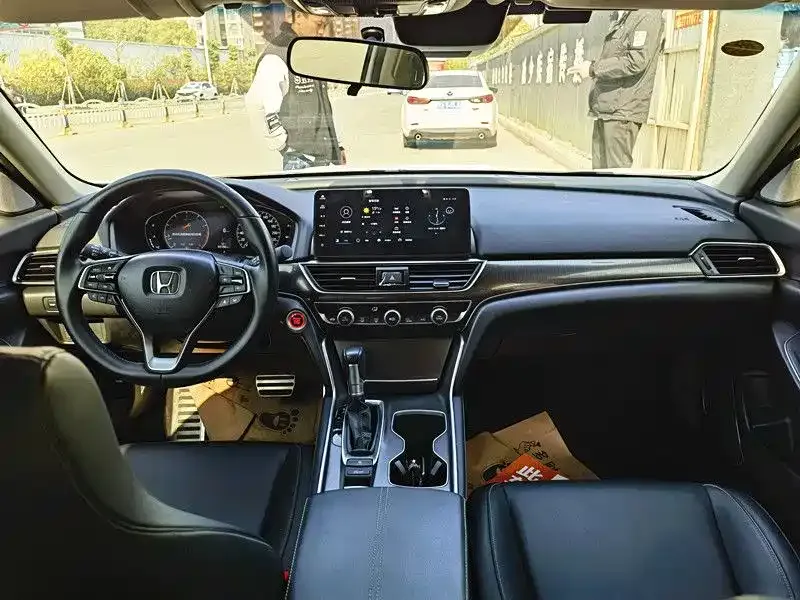 Honda Accord — фото 5