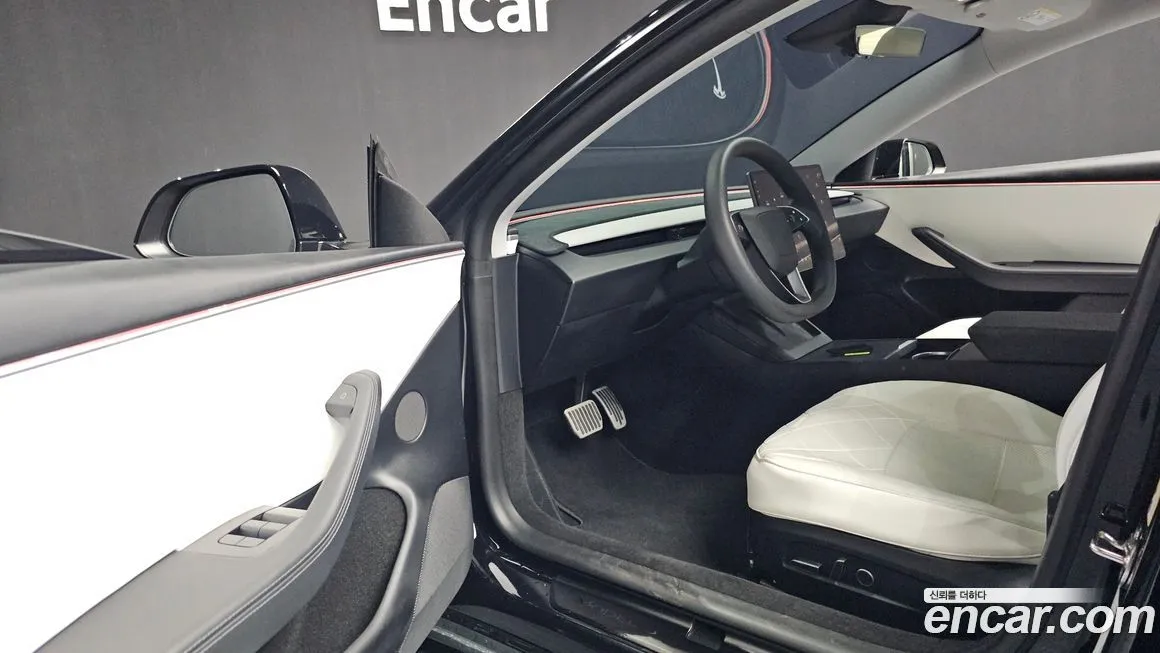 Tesla Model 3 2024 из KR, фото 2