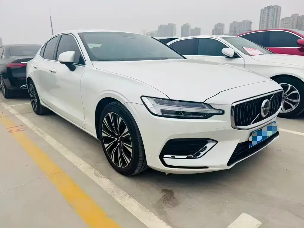 Volvo S60 2024 из CN, фото 9