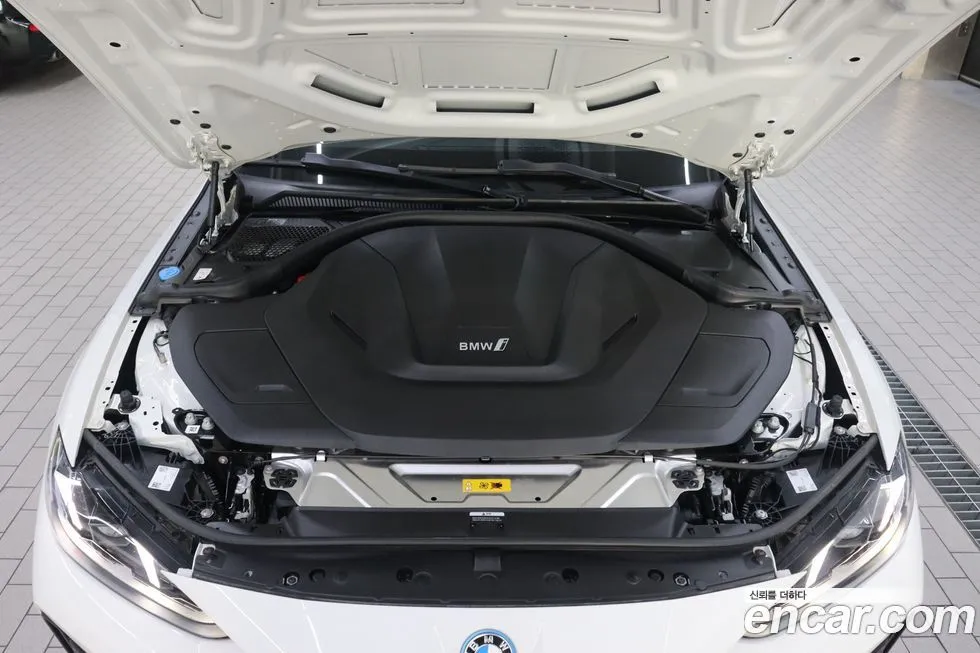 BMW i4 — фото 2