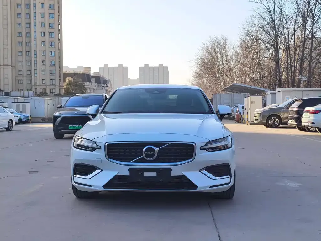 Volvo S60 2021 из CN, фото 6