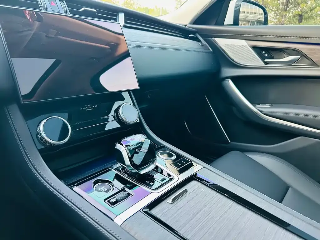 Jaguar XFL 2021 из CN, фото 6
