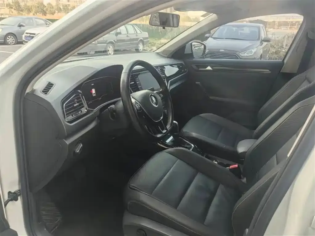 Volkswagen T-Roc 2022 из CN, фото 2