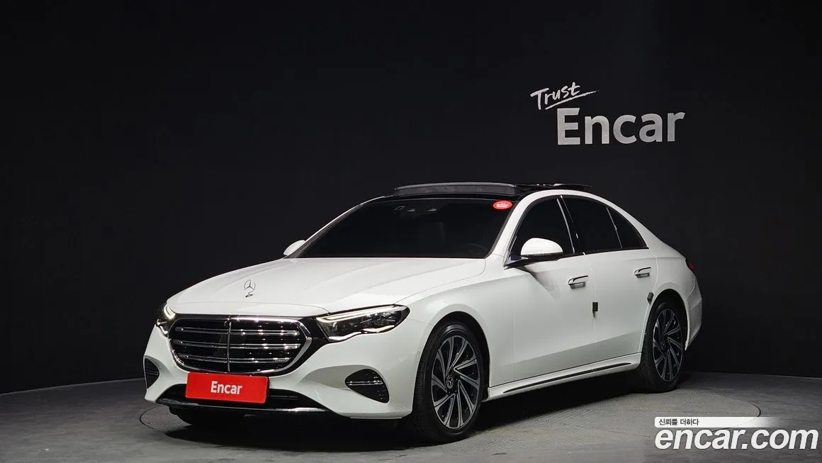 Mercedes-Benz E-Class — фото 1