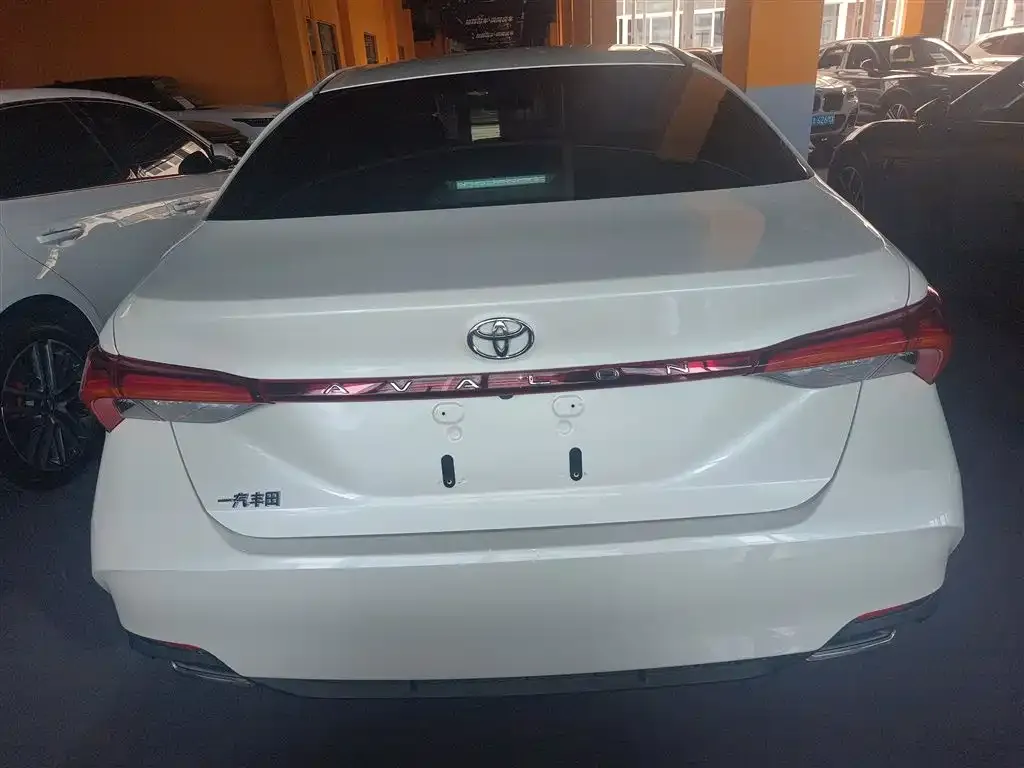 Toyota Avalon 2021 из CN, фото 9