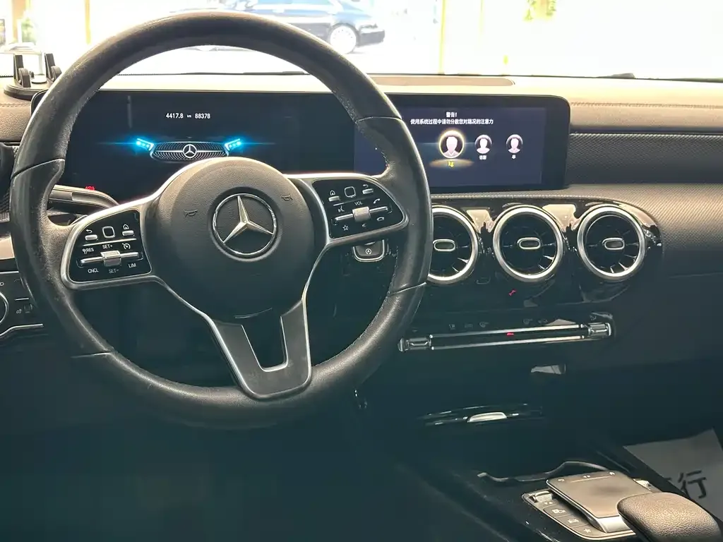 Mercedes-Benz A-Class 2021 из CN, фото 2