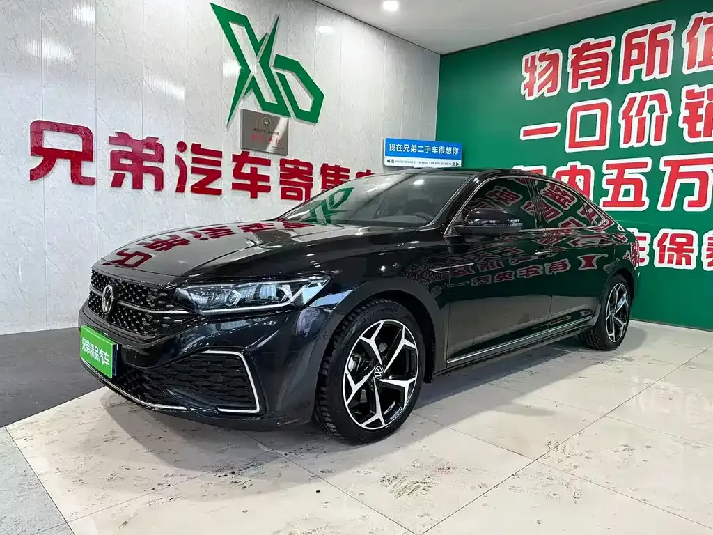 Volkswagen Passat 2023 из CN, фото 1