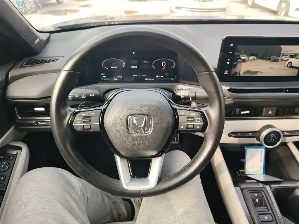 Honda Inspire PHEV 2023 из CN, фото 3