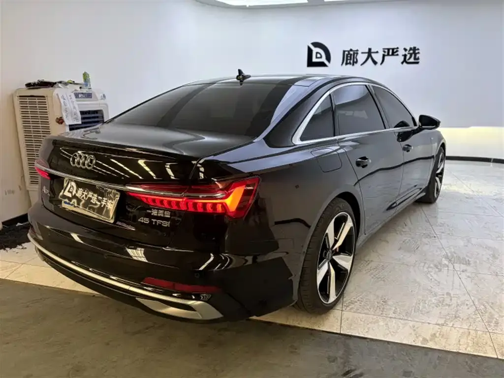 Audi A6L 2024 из CN, фото 2