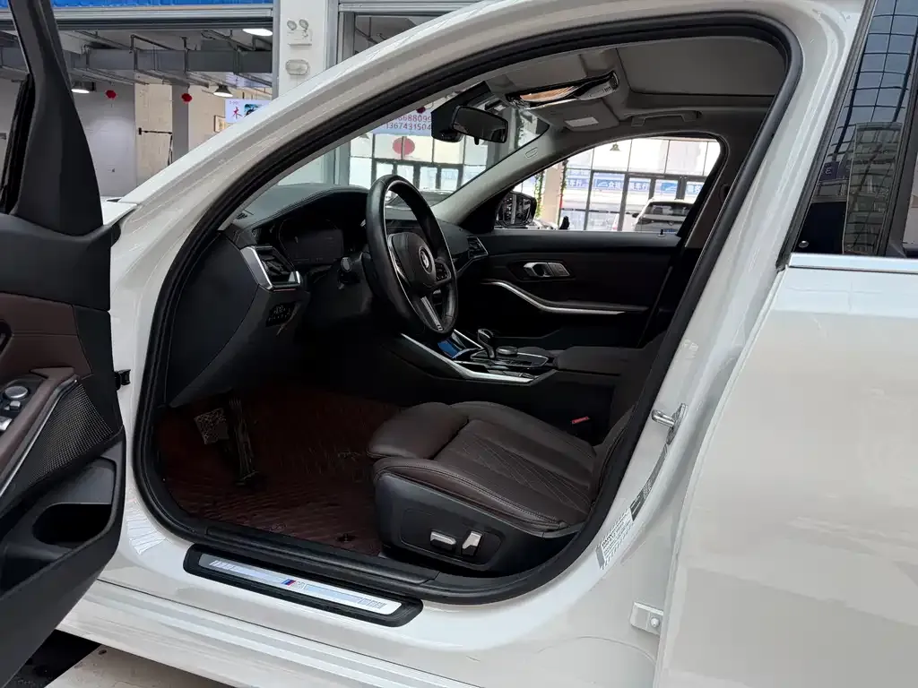 BMW 3 Series 2022 из CN, фото 7