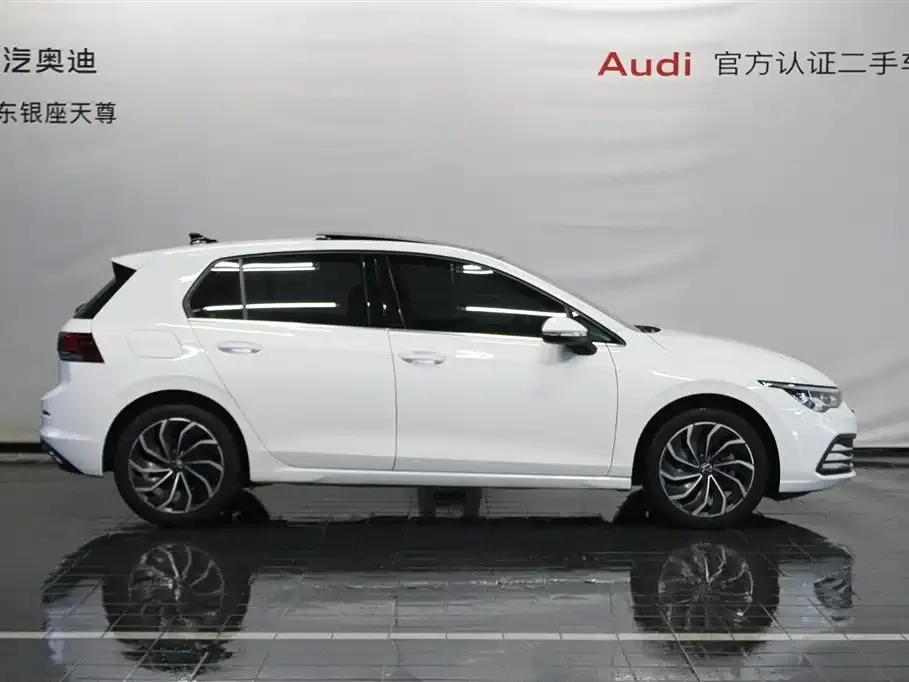 Volkswagen Golf 2024 из CN, фото 3