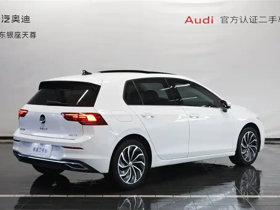 Volkswagen Golf 2024 из CN, фото 9