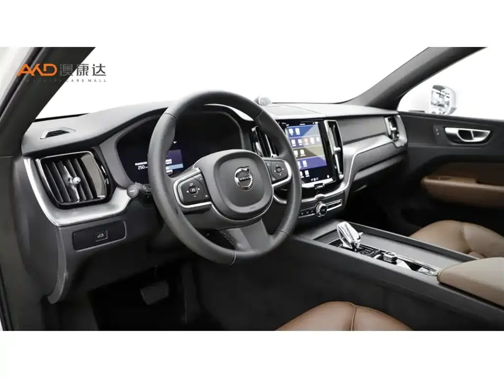 Volvo XC60 2024 из CN, фото 3