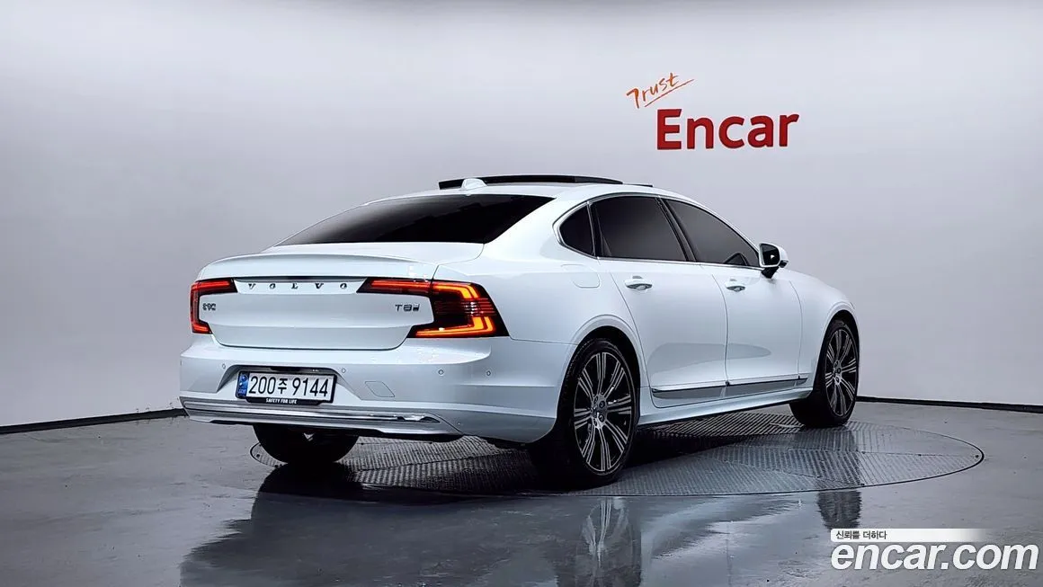 Volvo S90 2025 из KR, фото 7