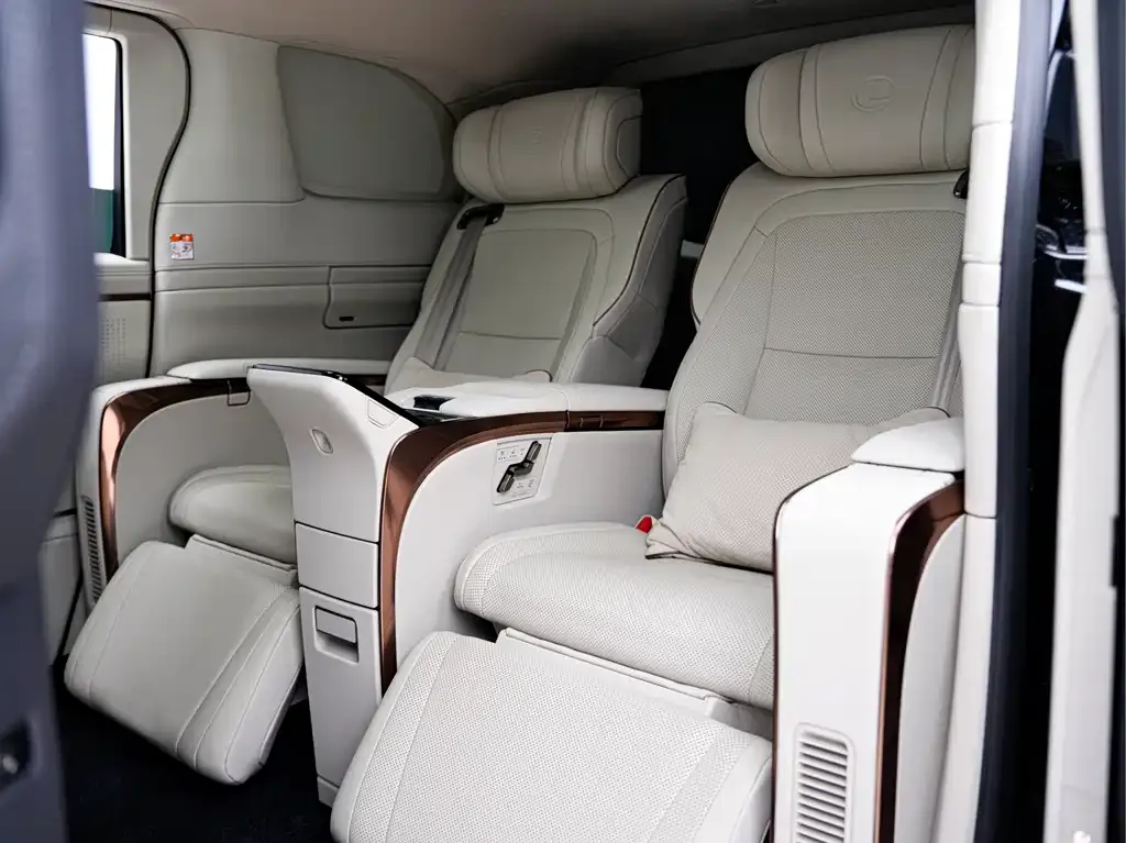 Lexus LM 2025 из CN, фото 8