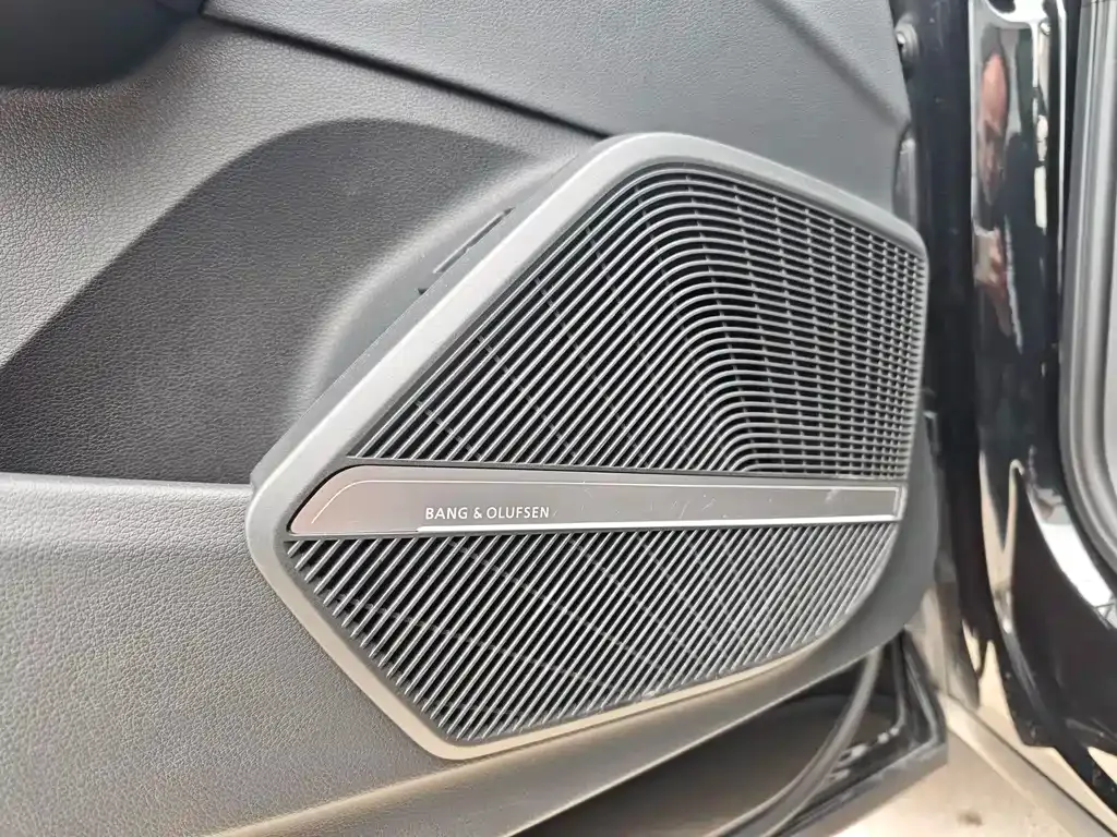 Audi Q5L 2024 из CN, фото 8