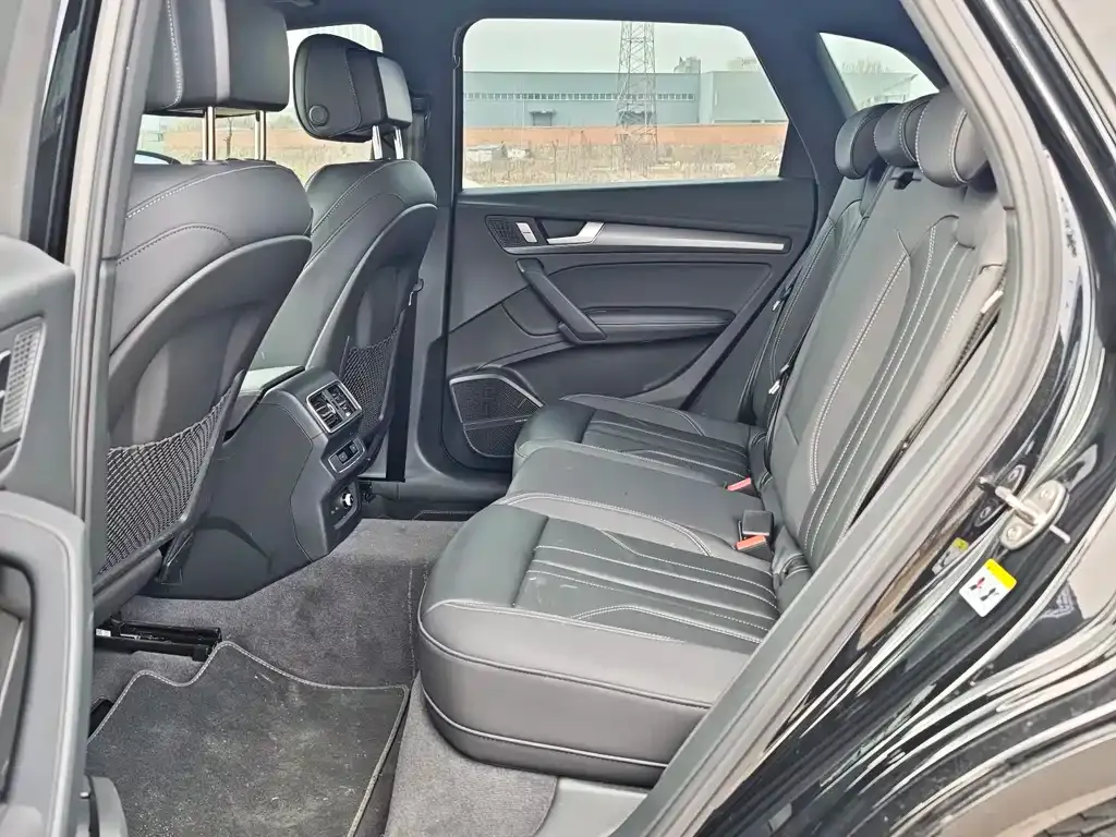 Audi Q5L 2024 из CN, фото 4