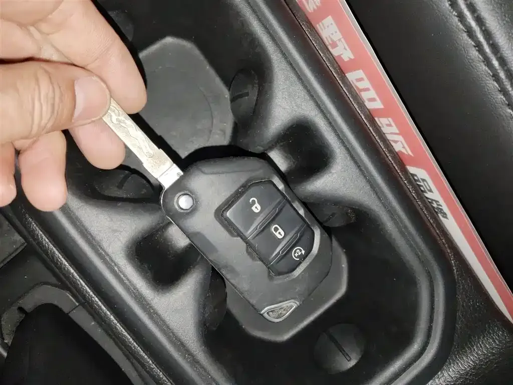 Jeep Wrangler 2024 из CN, фото 7