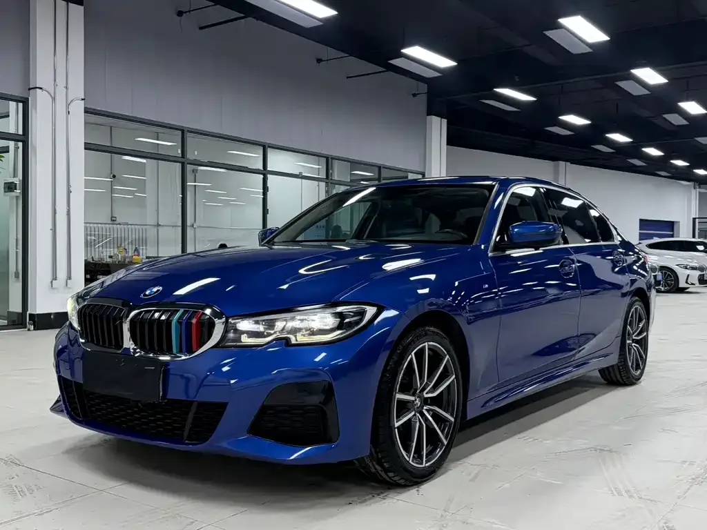 BMW 3 Series 2022 из CN, фото 1