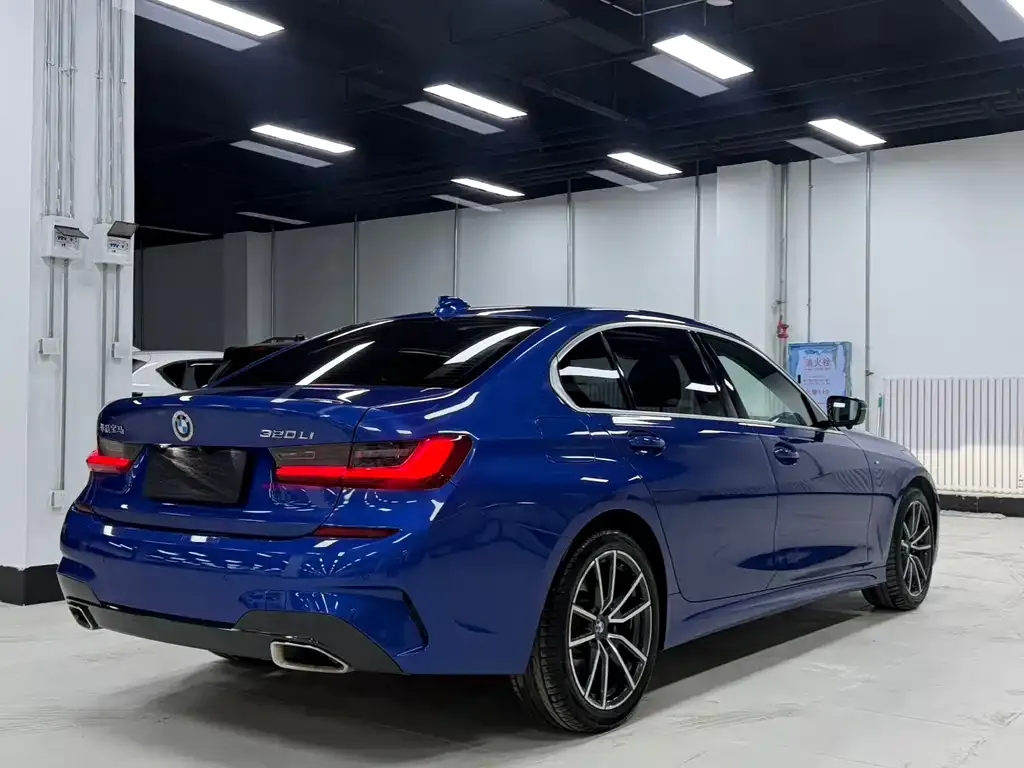 BMW 3 Series 2022 из CN, фото 2