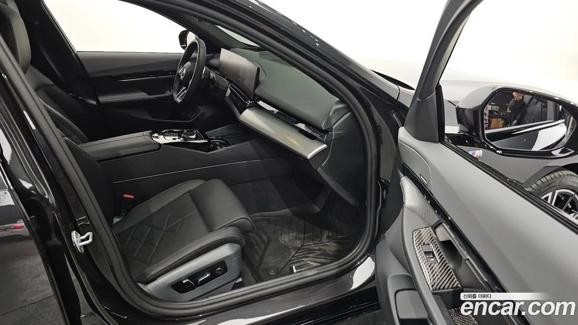 BMW 5-Series 2025 из KR, фото 9