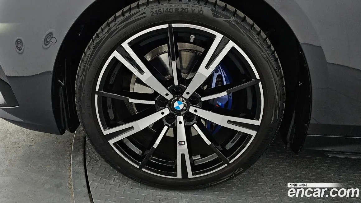BMW 5-Series 2025 из KR, фото 4