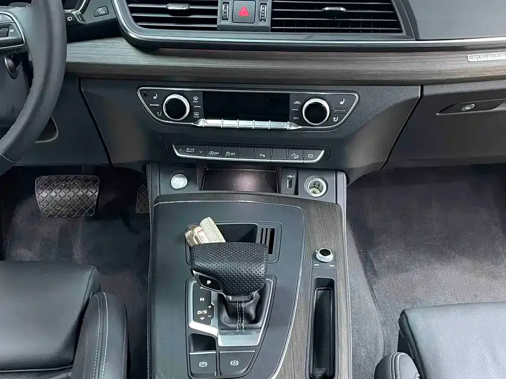 Audi Q5L 2022 из CN, фото 9