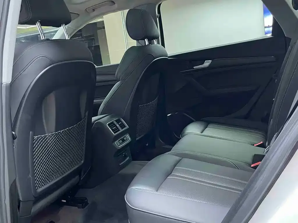 Audi Q5L 2022 из CN, фото 3