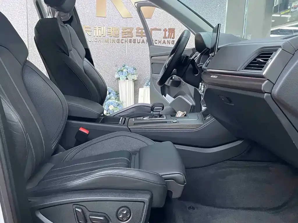 Audi Q5L 2022 из CN, фото 7