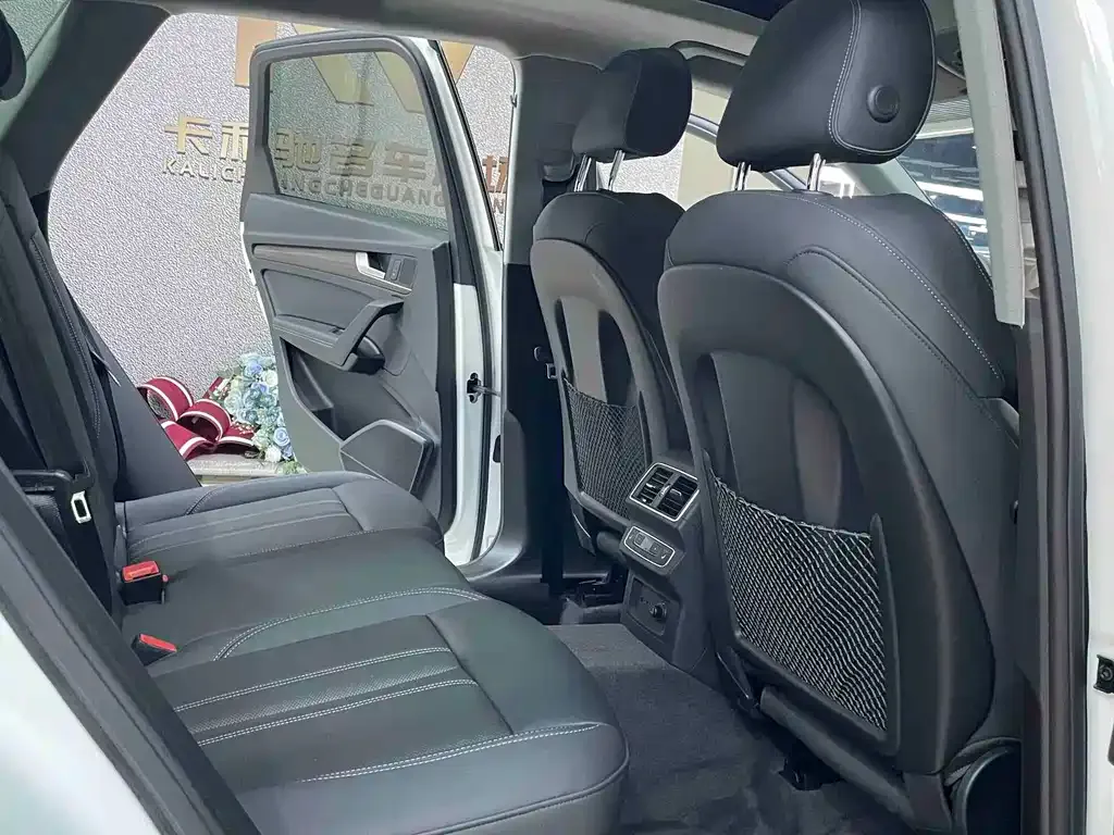 Audi Q5L 2022 из CN, фото 8