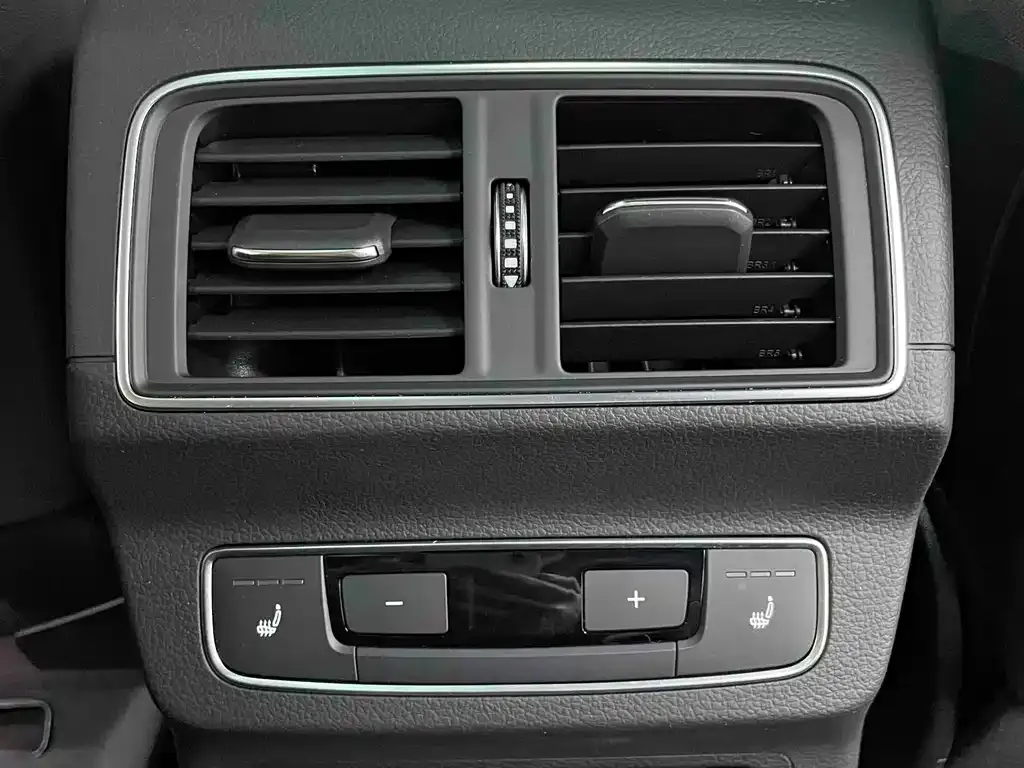 Audi Q5L 2022 из CN, фото 10