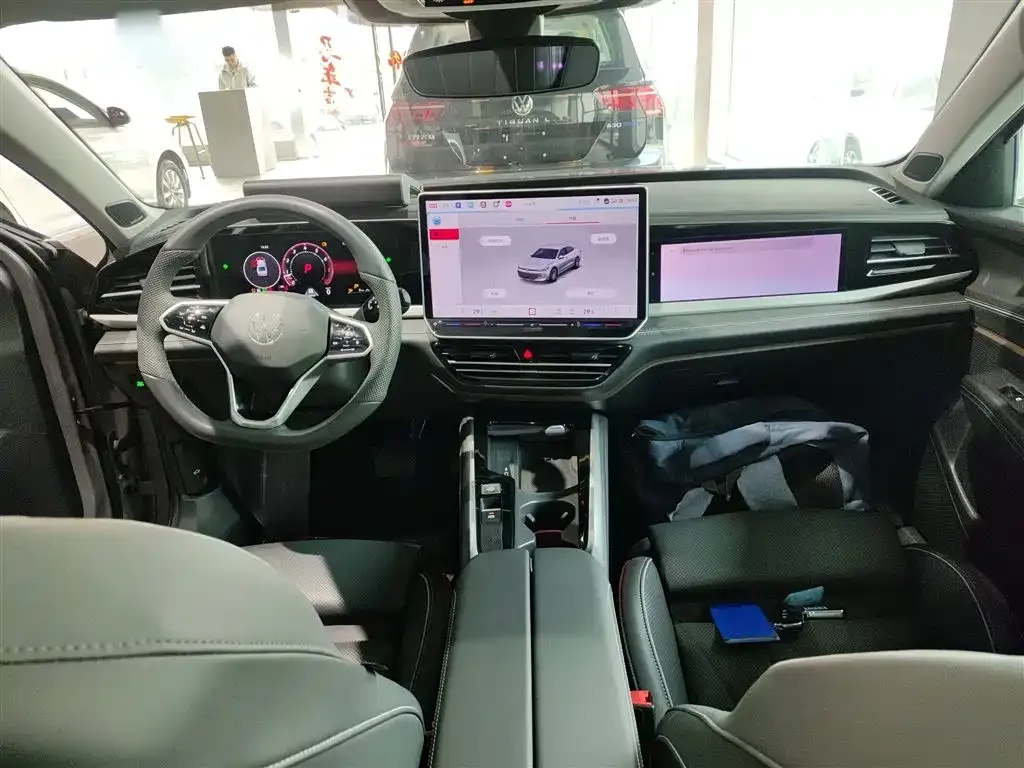 Volkswagen Passat 2024 из CN, фото 10