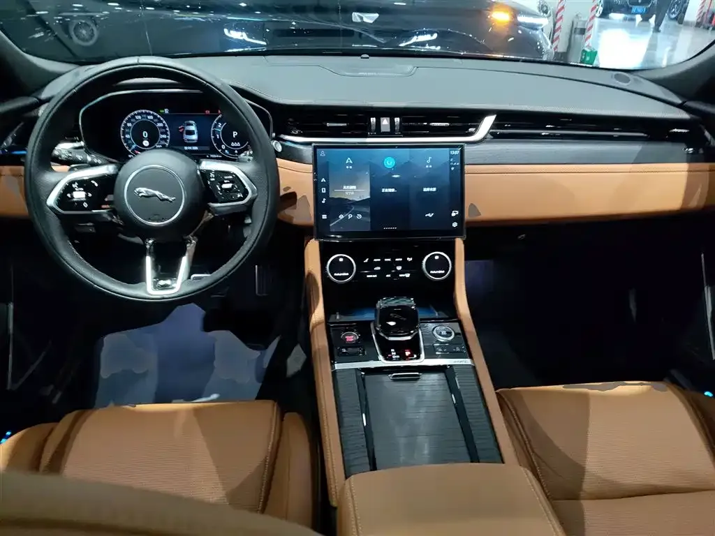 Jaguar XFL 2025 из CN, фото 4