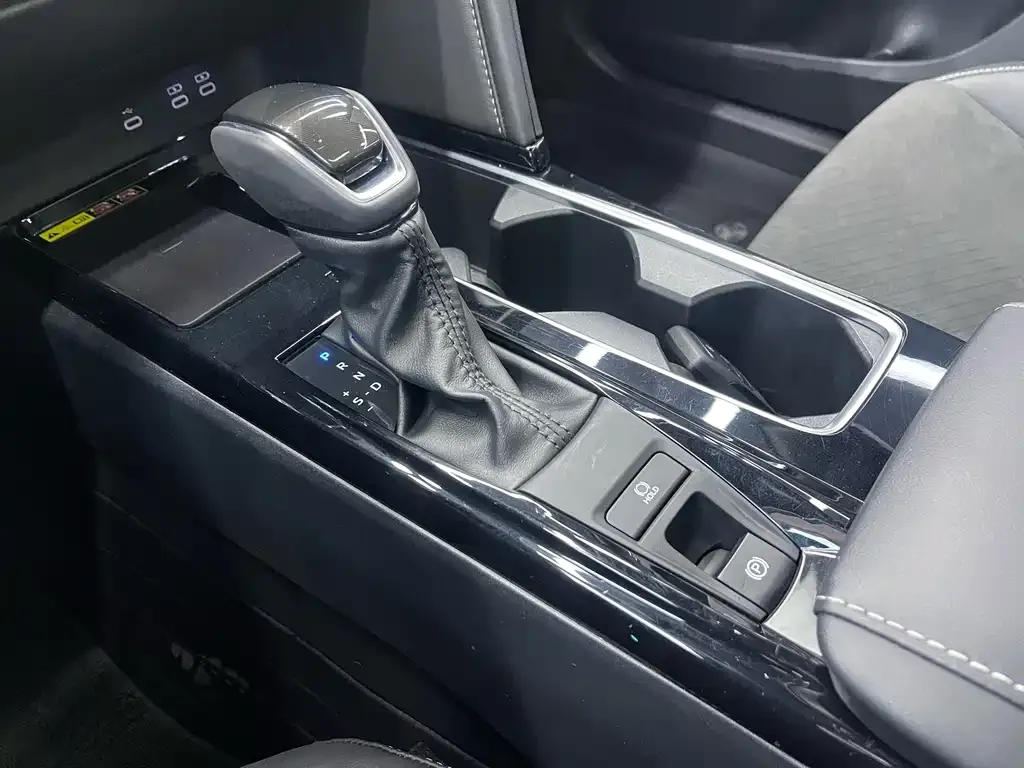 Toyota Camry 2025 из CN, фото 6