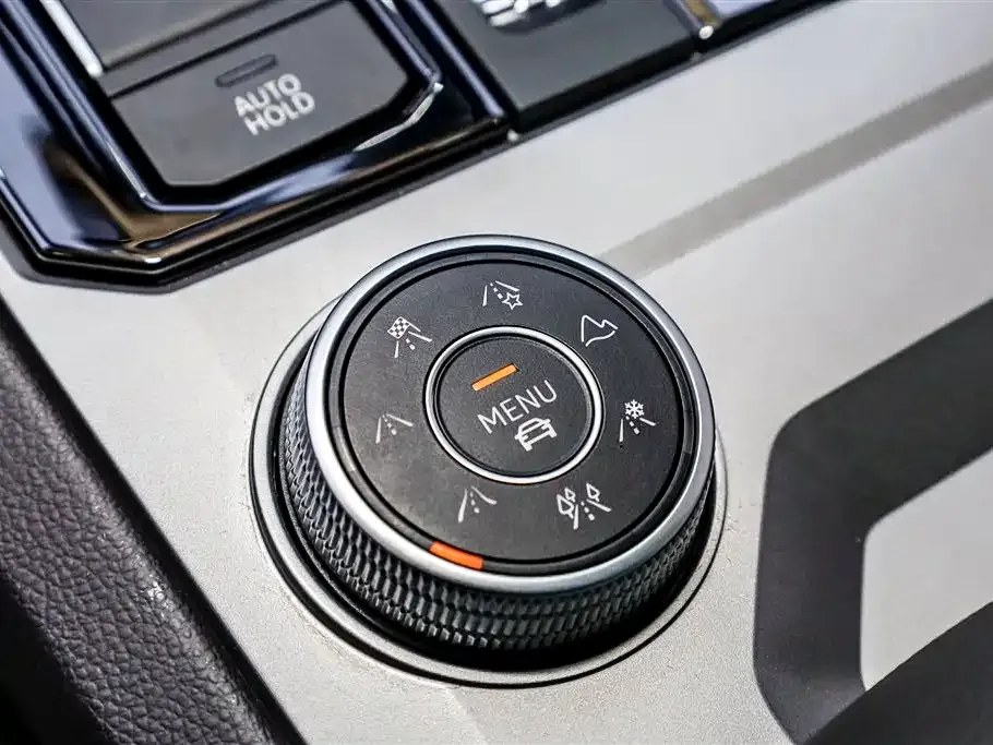 Volkswagen Touareg 2024 из CN, фото 7