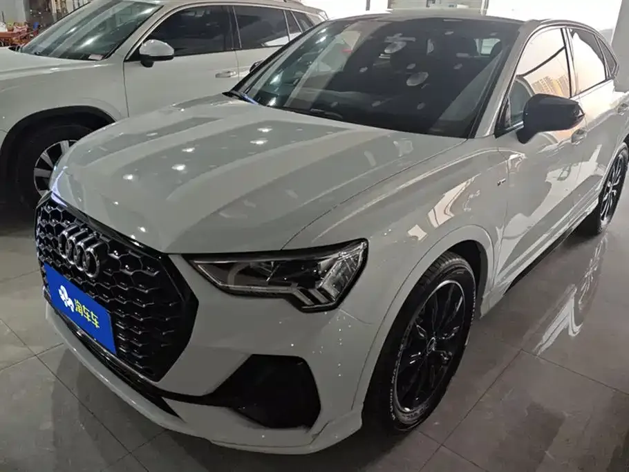 Audi Q3 Sportback 2022 из CN, фото 1