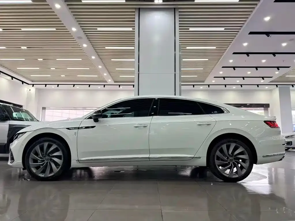 Volkswagen CC 2026 из CN, фото 2