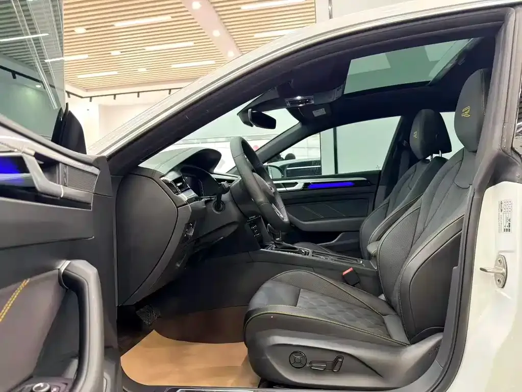 Volkswagen CC 2026 из CN, фото 3
