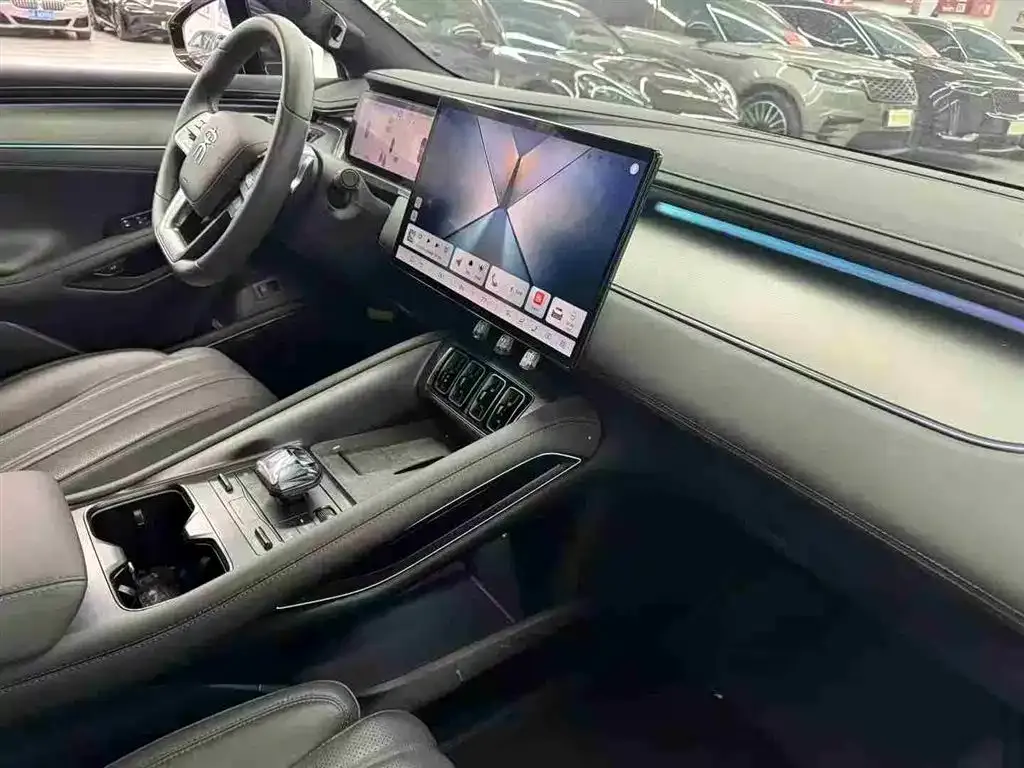BYD L EV 2025 из CN, фото 3